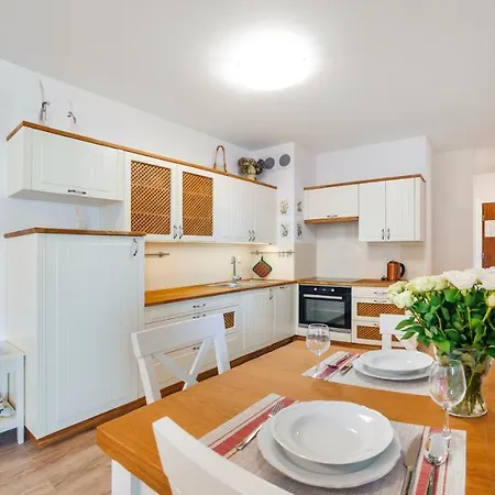 Solna 11, Sun & Snow Apartman