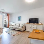 Apartment Solna 11, Sun & Snow *